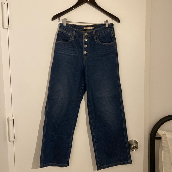 Levi’s Mile High Cropped Wide Leg - Picture 1 of 5